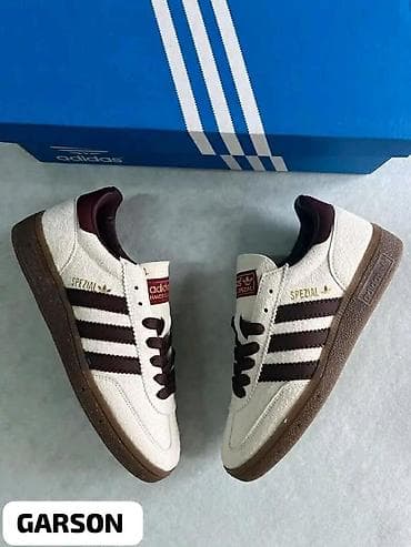 Patike: Nove Turske patike Spezial
 od 36 do 40 
4700 din
PK🌛 — 7