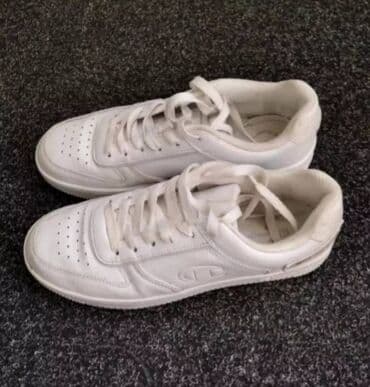 jordan max aura 3: Champion, 39, color - White — 1