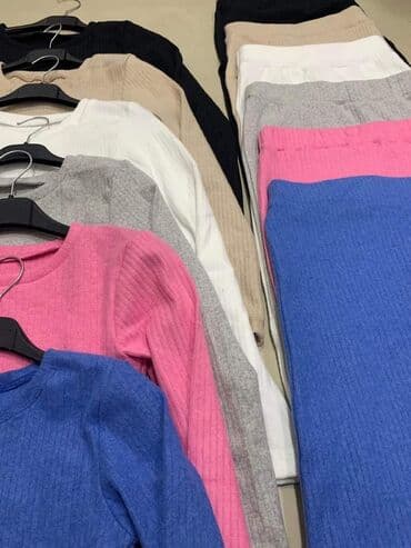 crveni komplet: Komplet: 2100dinara — 8