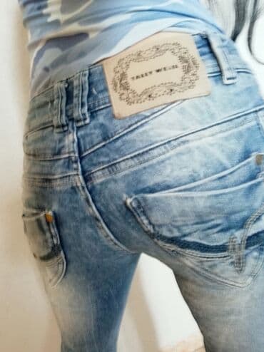 tom tailor polo majice: Farmerke Tom Tailor,nive
Vel.s.ima puno elastina,slims.Raspridaja — 6