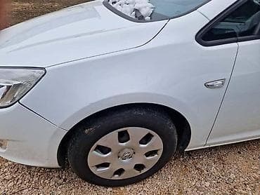 Blatobrani: KRILA BELA BOJA ZA OPEL ASTRA J | Svi delovi za Opel vozila : Astra — 1