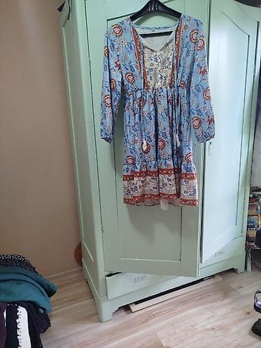 Haljine: Lot haljina – 4 komada 1) Karirano sivo haljina - Kroj: ravna silueta — 6