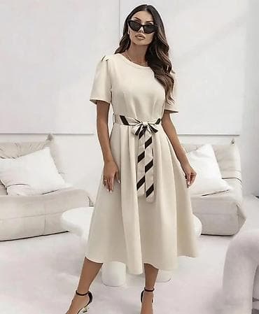 Midi haljina sa kratkim rukavima i dekorativnim pojasom - Kroj