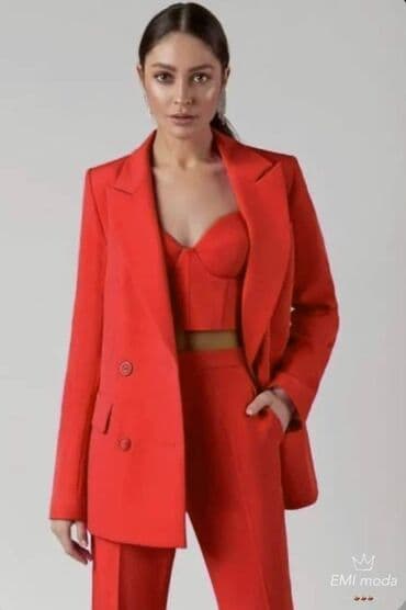 komplet sako i pantalone: Sako pantalone
2800 r.d — 1