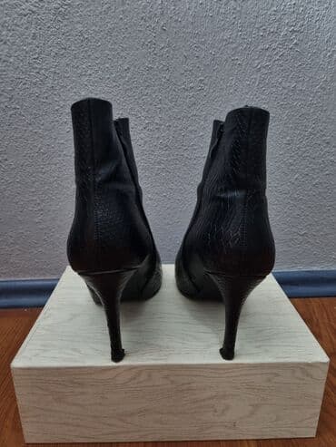 air max command black: Gležnjače, 39 — 4