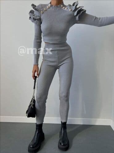 trikotažna trenerka: 🌪Novo Komplet Trikotaza (I cllas)🌪 •Velicine:Uni •Boje:Bež Siva Pink — 4