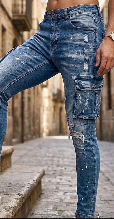 Muške farmerke sa cargo džepovima - Model: uski kroj (slim/skinny) sa