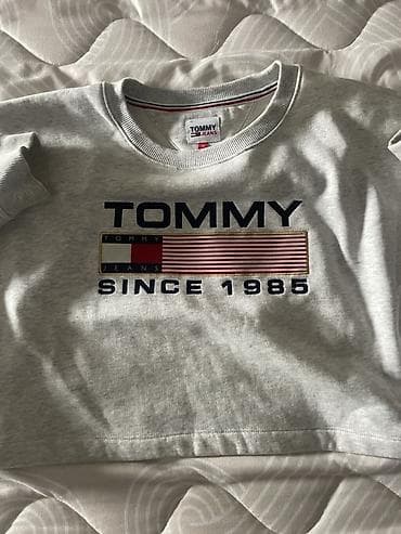tommy hilfiger donji ves: Tommy krop duks u M velicini. Nosen par puta, kao nov, bez ostecenja — 1