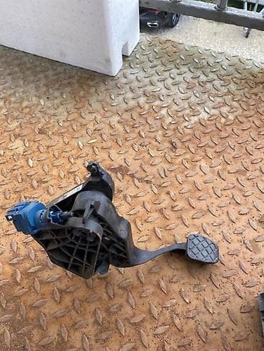 ventilator za auto kabinu: PEDALA KVACILA ZA VOLKSWAGEN POLO - 6R2721059F | Pedala kvacila za — 2
