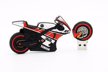 zvucnici za kafice: USB Flash 64 GB - YAMAHA Prelep USB 2.0 stik od 64 GB. Kapacitet je — 5