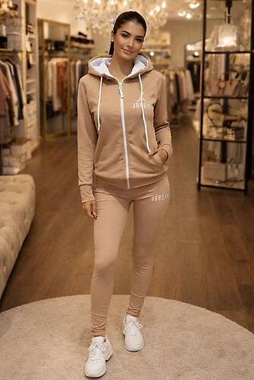 hermes torba cena: Ženske Trenerke 
S m l xl xxl
 Cena 3800 din ✅️ NB💥
NT❤ — 2