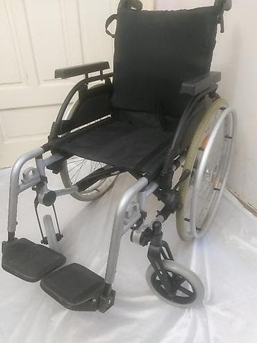 Nemacka aluminijumska invalidska kolica poznate marke BREEZY, noviji