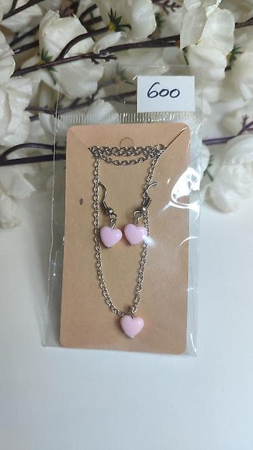 mcm torbe cena: Set nakita – ogrlica i minđuše sa srcima - Komplet sadrži: ogrlicu sa — 1