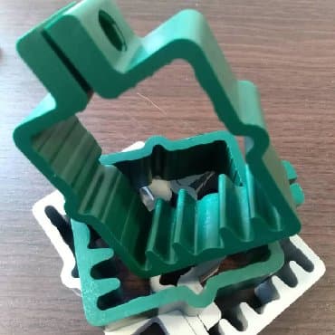 Ostali proizvodi za kuću: Obujmice i držači za panele ograde Izradjene od kvalitetnog materijala — 1