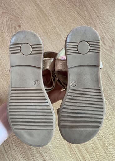 zara obuca velicine: Sandals, Size - 31 — 6