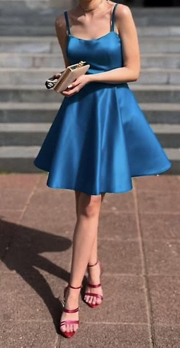 sat sa cirkonima: Satenska kratka haljina u tirkizno-plavoj boji - Model: A-kroja sa — 5