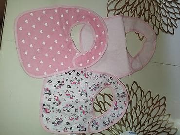 Set od 3 bebine portikle sa čičak-zatvaranjem. - Dizajn: dve portikle na lalafo.rs Set od 3 bebine portikle sa čičak-zatvaranjem. - Dizajn: dve portikle