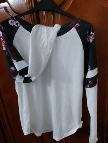Bluze: Tri za 1000din.po izboru — 28