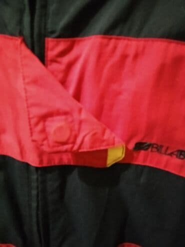 majice na veliko pancevo: Billabong zimska/ski jakna sa kapuljačom, crno‑crvene pruge sa žutim — 3