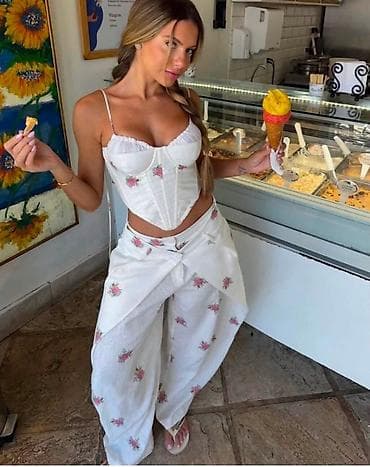 06. Kakav model nam je stigao🌸💫🌸 Predivni kompleti S M L Cena : 4.000