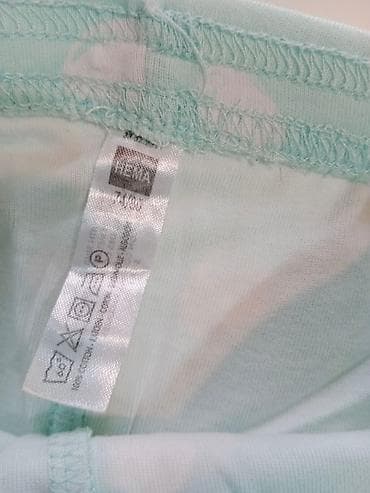 bela teksas jakna: Dva letnja kompleta za bebe HEMA Veličina 74/80 čist pamuk Cena za — 4