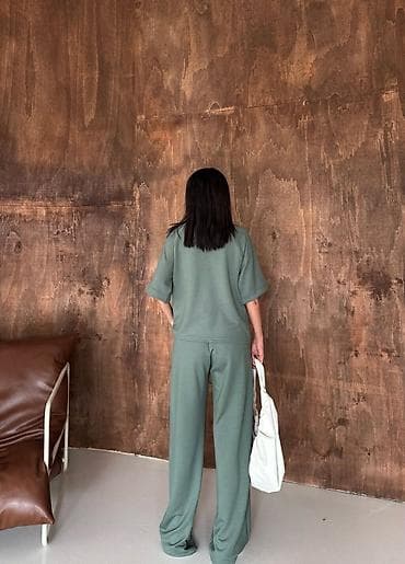 Kućna odeća: Kompleti Cena 3500 din Duzina 120 cm Vel uni Boje crna teget zelena — 5