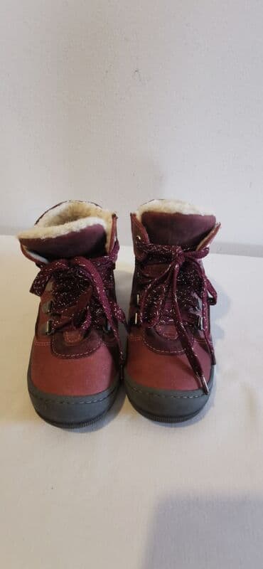 kabanica za lov: Dečje zimske čizme, bordo boje, jednom nošene, tople, nepromočive. - — 1