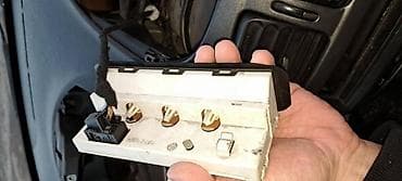 marketplace auto: DISPLEJ CRNI DZEK ZA PEUGEOT 206 | imam sve delove za peugeot 206 — 4