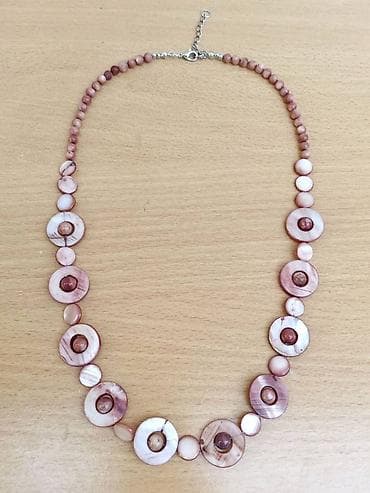 Ogrlica SEDEF 2 Ogrlica od SEDEF-a Dužina-obim 58-62,5 cm, prečnik