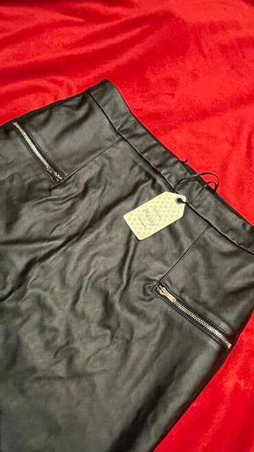 pantalone sa grejacima: M (EU 38), Mini, bоја - Crna — 1