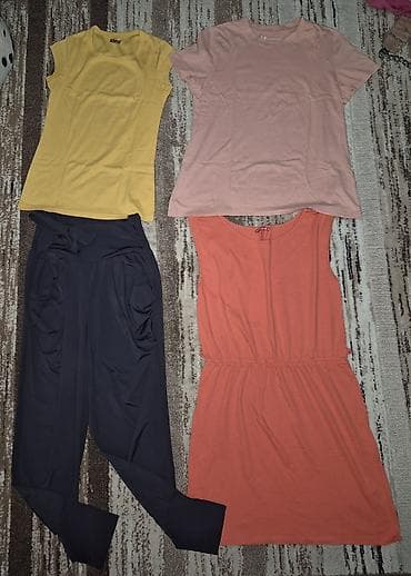 unisex majice sa štampom: Paket ženske garderobe – majice, pantalone i haljina Sadržaj: - — 2