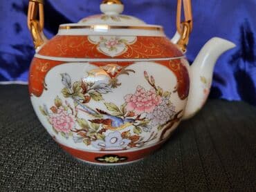 Čajnici: Porcelanski nov japanski bokal,rucno oslikan pa glaziran 70te. Nov — 6