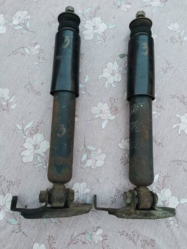 amortizer golf 7: Prednji amortizer Lada 7 Riva br.3. Polovno, kao novo. Malo bilo na — 5