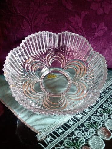 Kuhinjski setovi: Cinija nova kristal,led kristal ceska 70te. Visina. 8,5cm — 1