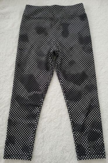 M, bоја - Šareno, Tufnasti — 1