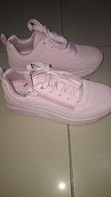 paris saint germain duks: Skechers patike – boja Light Pink
Nove patike 3500 — 2