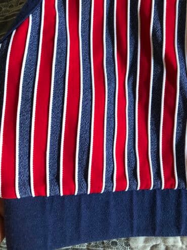 tommy hilfiger d: ARENA top odgovara idealno XS veličini.Nikad nošen,dobijen na poklon — 2
