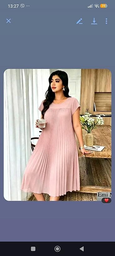 zenska kucna haljina: Haljina za punije
2XL 3XL 4XL 
Cena : 2500 dinara
ML — 2