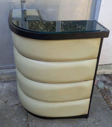 mega maxi sto i stolice: Šank i 2 stolice. Super ocuvano. Dimenzije: 83-75cm dužina, 110cm — 4