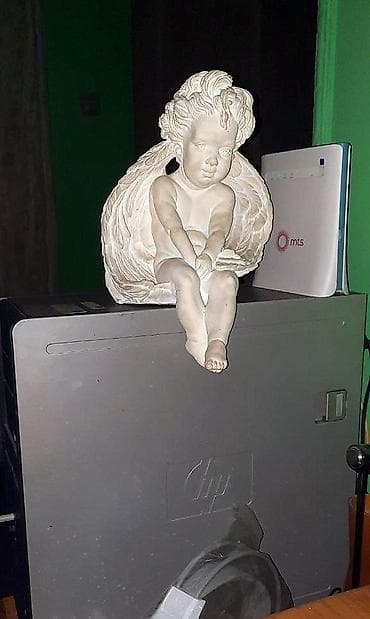 komode polovne: На продају! Скулптура „ Бели анђео“ дело руског уметника из 2011 — 2