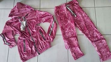 ellesse trenerka: 8.10.12.14 vel ‍‍ uvozzz ‍‍
Decija plisane trenerke kvalitet odlican — 2