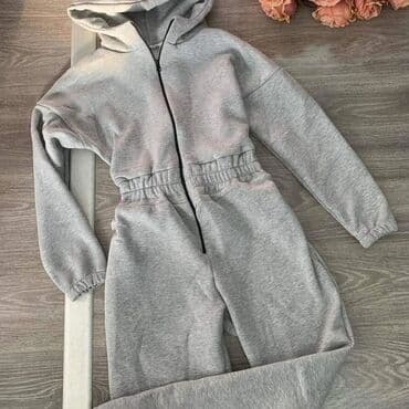 Overalls: Kombinezon 3000 din
uni — 3