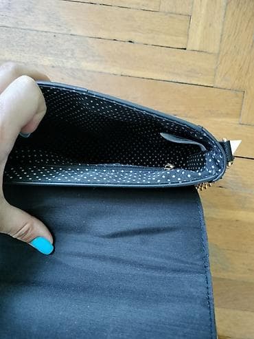 luj viton torba crna: Nova Sinsay torbica. Crna boja. Materijal: spolja skaj, unutra — 4