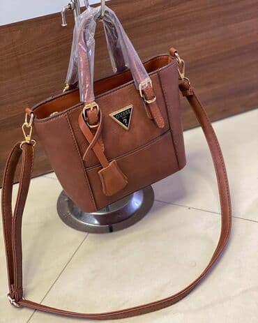 tommy hilfiger d: Cena 2500 din — 15