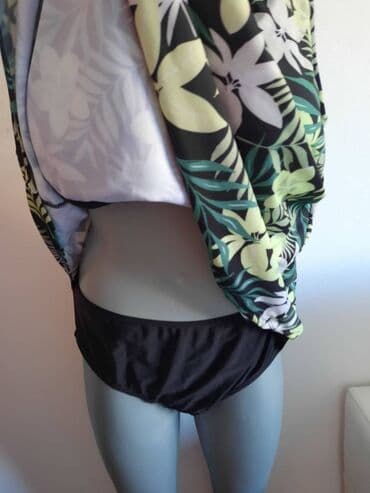 Tankini majica Janina Novo 48/50 NOVO  sirina grudi 60-70 duzina — 4