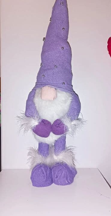 Figure: Figura, bоја - Ljubičasta, Novo — 2