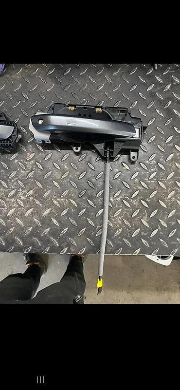 prekidac za sekvent plin: AUDI Q5 218 2019 KVAKA BRAVA VRATA KEYLESS GO | Audi a3 a4 a5 a6 a7 — 4