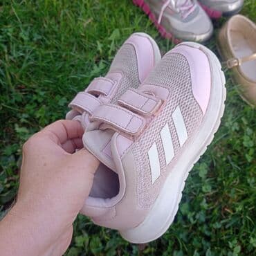 bata obuca: Adidas, Veličina - 26 — 2