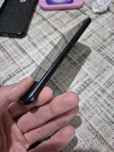 Mobile Phones & Accessories: Huawei P20 Lite, crna boja. Glavne karakteristike: - Ekran 5.84" — 5