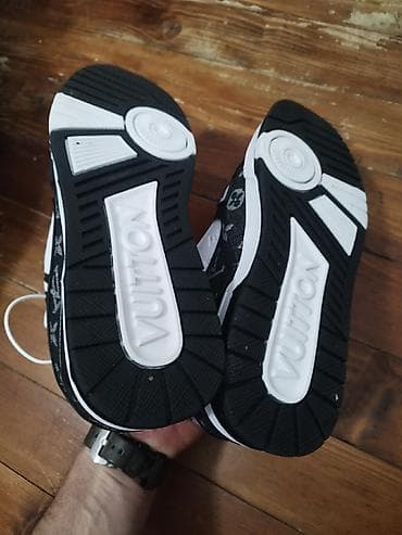 Sweatpants: Louis Vuitton patike NOVO Novo Brojevi 36 do 46 fb Moja Kupovina 1 — 2